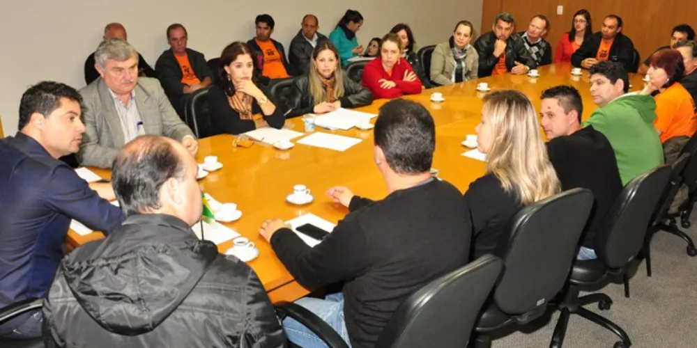 Imagem ilustrativa da imagem Segurança no desembarque de alunos é pauta de reunião