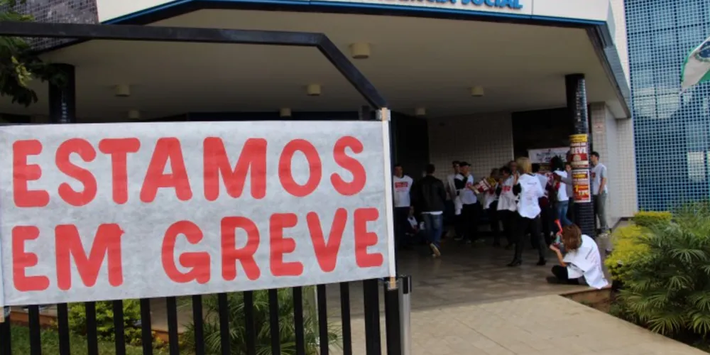 Imagem ilustrativa da imagem Greve do INSS já dura 14 dias e afeta atendimento em agências