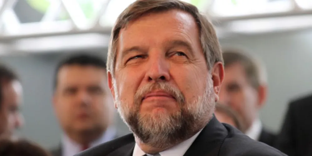 Imagem ilustrativa da imagem Ex-governador do PR e família são rendidos por bandidos