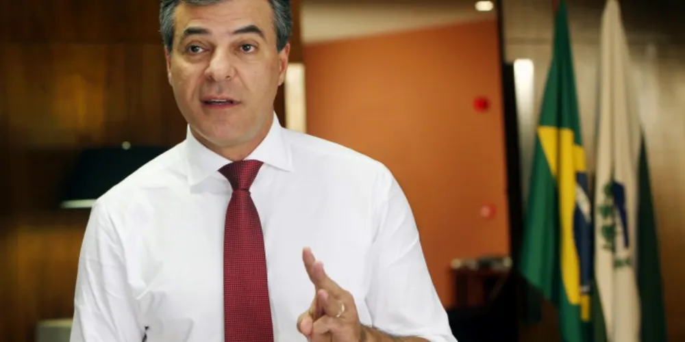Imagem ilustrativa da imagem Richa propõe lei "mais rigorosa" aos auditores fiscais