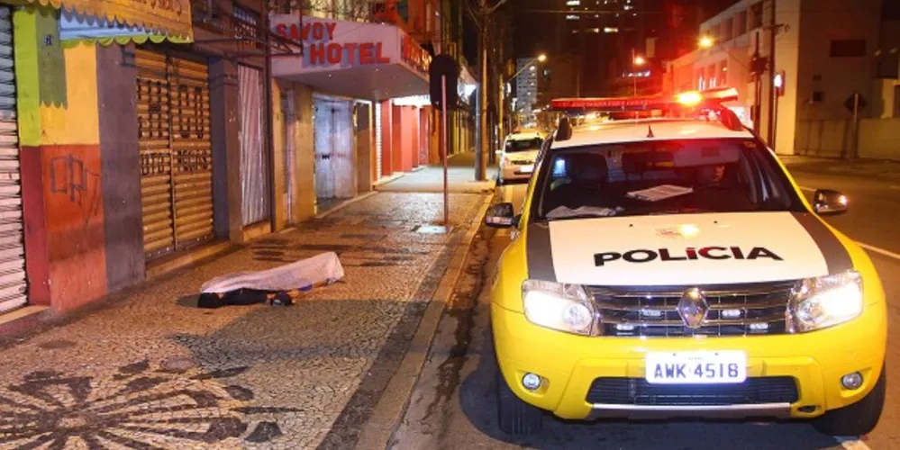 Imagem ilustrativa da imagem Morador de rua é espancado e esfaqueado até a morte