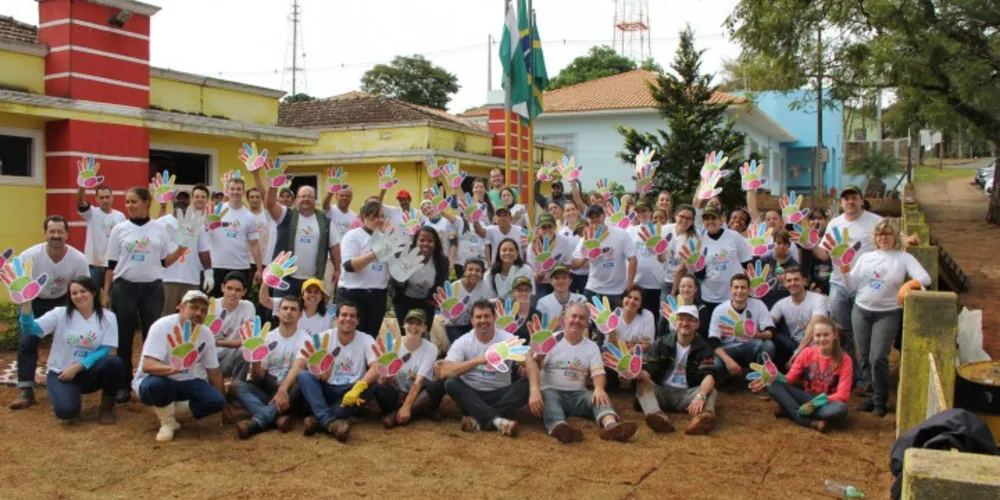 Imagem ilustrativa da imagem Voluntários participam do ‘Dia C’ em Arapoti