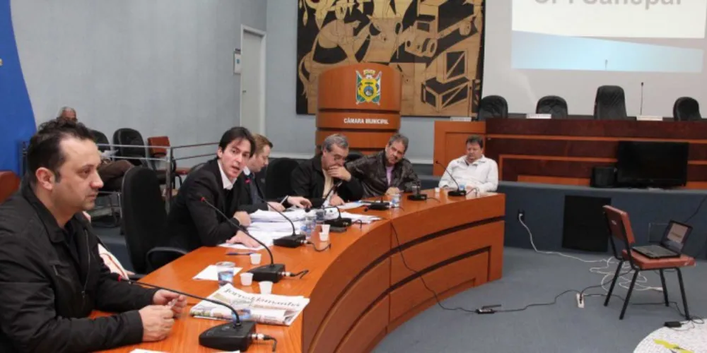 Imagem ilustrativa da imagem CPI e Sanepar discutem alterações em contrato