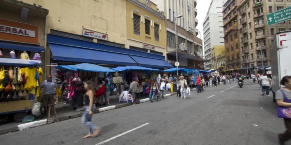 Imagem ilustrativa da imagem Vendas do comércio caem 2% entre janeiro e maio