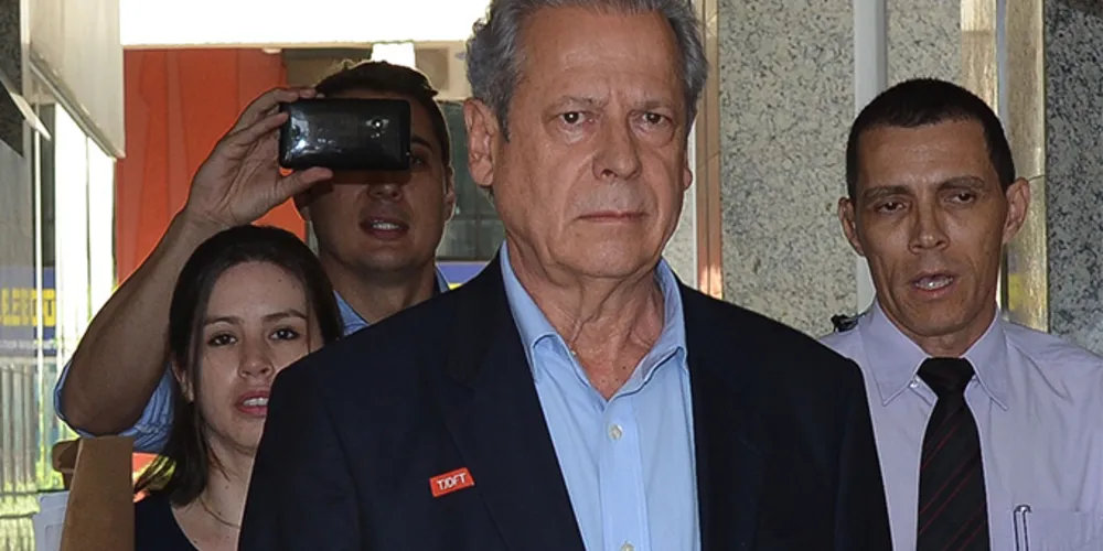 Imagem ilustrativa da imagem Dirceu volta a pedir habeas corpus preventivo à Justiça