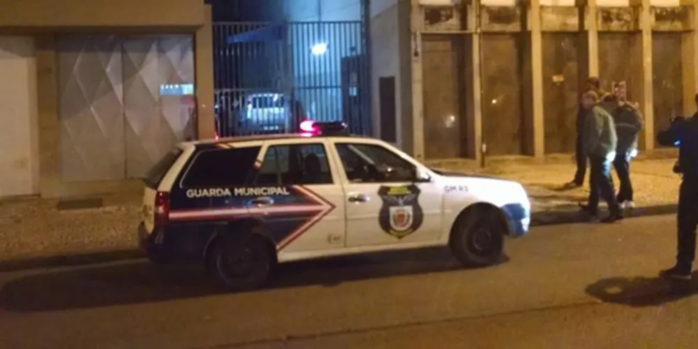 Imagem ilustrativa da imagem Trabalhadora é assassinada no chuveiro de empresa de telefonia