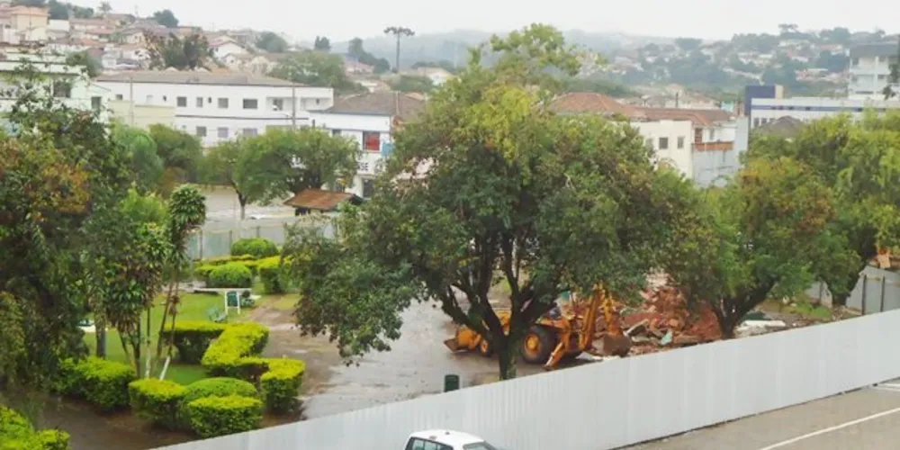 Imagem ilustrativa da imagem Praça Getúlio Vargas recebe obras de revitalização