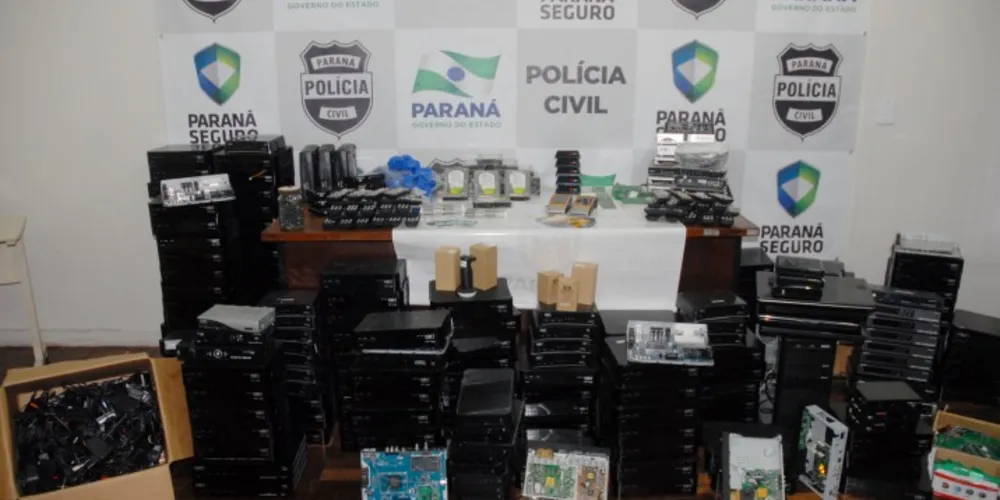 Imagem ilustrativa da imagem Polícia desmonta quadrilha de venda de TV a cabo pirata