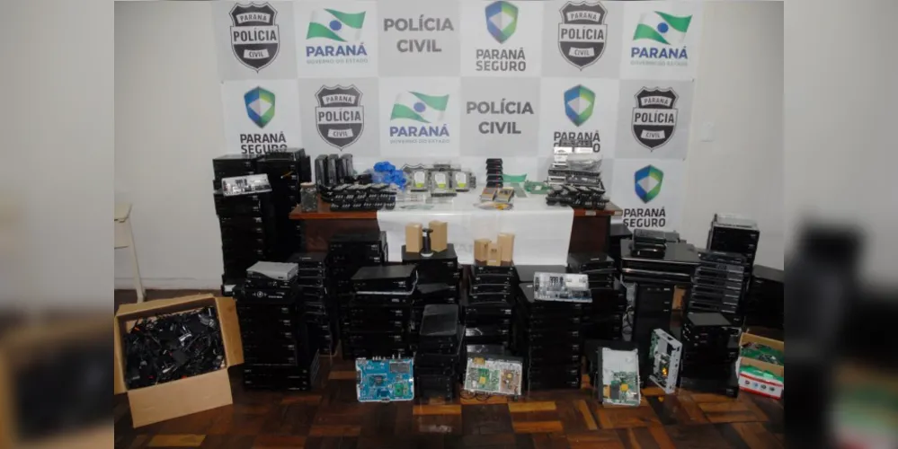 Imagem ilustrativa da imagem Polícia desmonta quadrilha de venda de TV a cabo pirata
