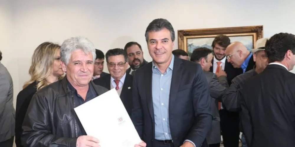 Imagem ilustrativa da imagem Richa autoriza R$ 8 milhões para Carambeí e Telêmaco