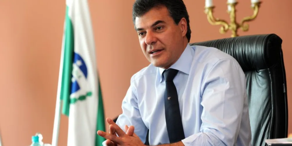 Imagem ilustrativa da imagem Richa solicita apoio às cidades do Paraná atingidas por chuvas