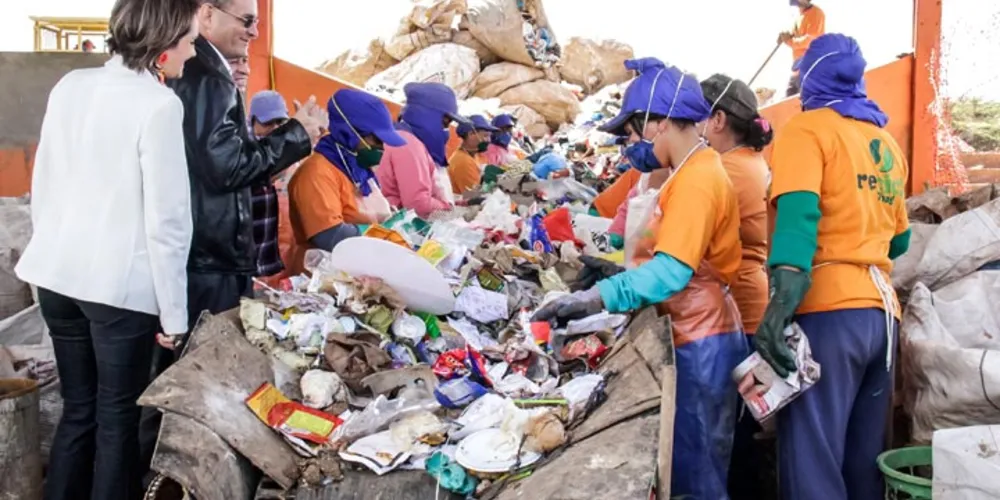 Imagem ilustrativa da imagem Vice-governador de Rondônia visita programa Recicla Tibagi