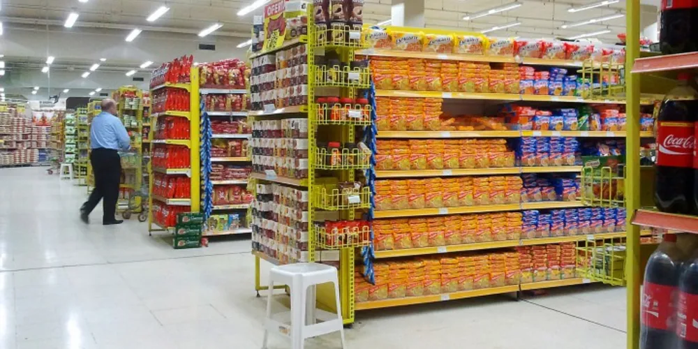 Imagem ilustrativa da imagem Vendas caem 4,72% em supermercados, diz associação