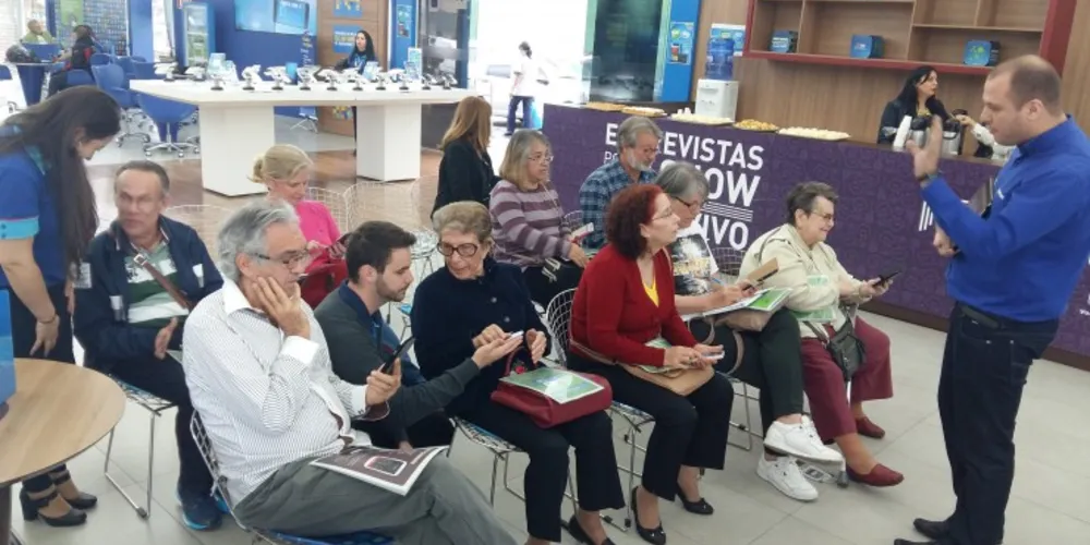 Imagem ilustrativa da imagem Workshop vai ensinar idosos a usarem tablets e smartphones