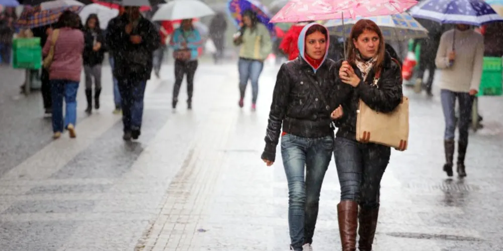 Imagem ilustrativa da imagem PG deve receber pancada de chuva durante a tarde