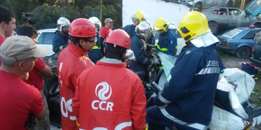 Imagem ilustrativa da imagem Bombeiros e Rodonorte praticam atendimento a vítimas