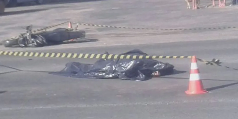 Imagem ilustrativa da imagem Motociclista morre em colisão contra carro em Castro