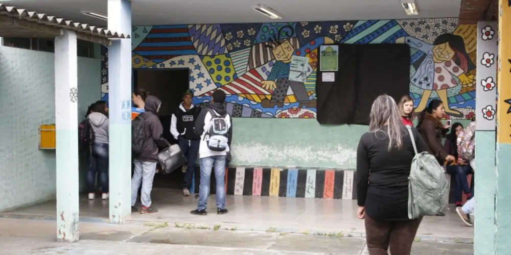 Imagem ilustrativa da imagem Estado já depositou R$ 44,5 mi na conta das escolas