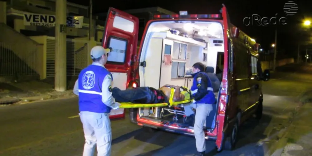 Imagem ilustrativa da imagem Pedestre encontra homem esfaqueado em Uvaranas