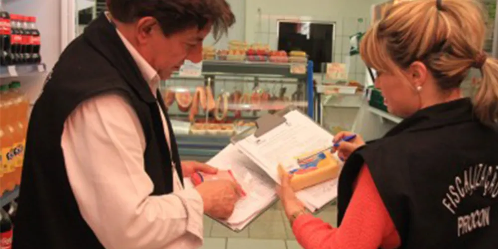 Imagem ilustrativa da imagem Procon e Vigilância Sanitária fiscalizam supermercados