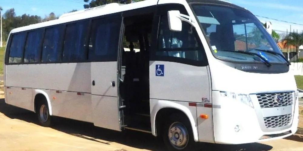 Imagem ilustrativa da imagem Jaguariaíva recebe novo micro-ônibus para a Saúde