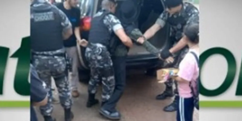 Imagem ilustrativa da imagem Richa determina apuração de abuso de autoridade na PM
