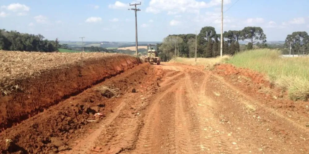 Imagem ilustrativa da imagem Palmeira realiza obras em 8 km de estradas rurais