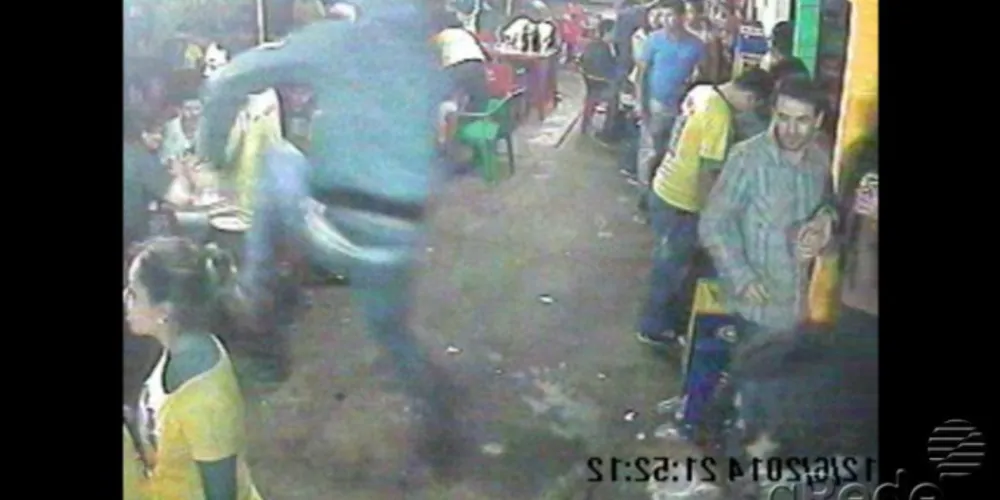 Imagem ilustrativa da imagem Acusados de matar jovem dentro de bar são julgados