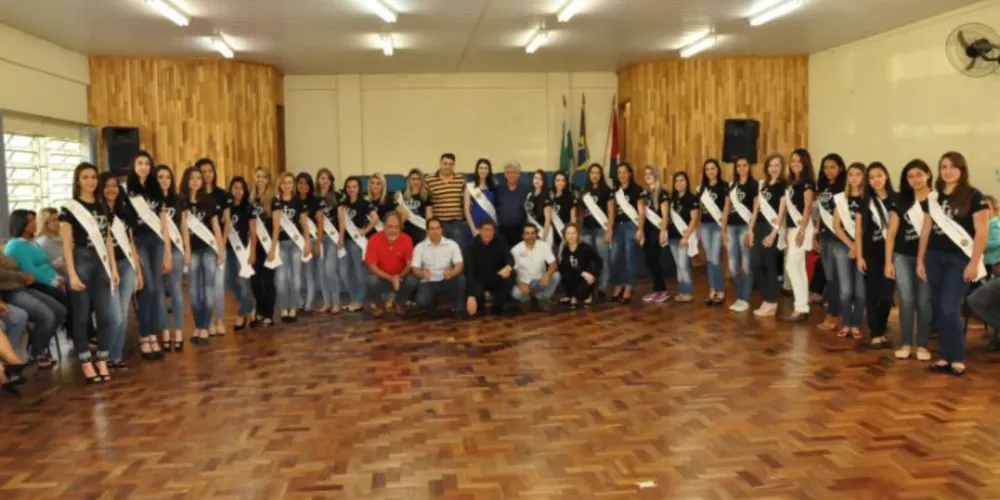 Imagem ilustrativa da imagem Candidatas à rainha de Telêmaco Borba são apresentadas