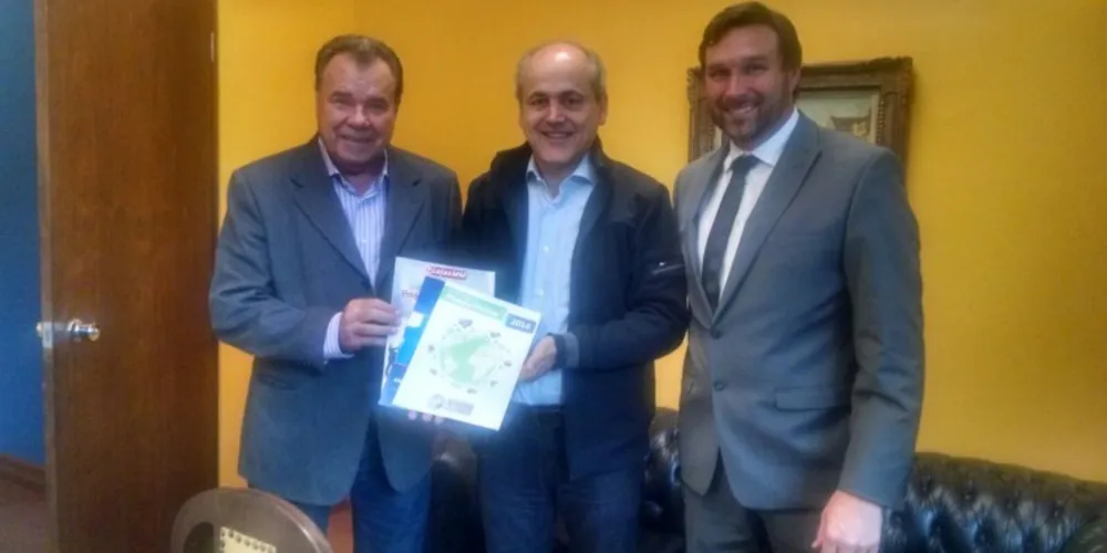 Imagem ilustrativa da imagem Representantes do IMM visitam prefeito de Curitiba