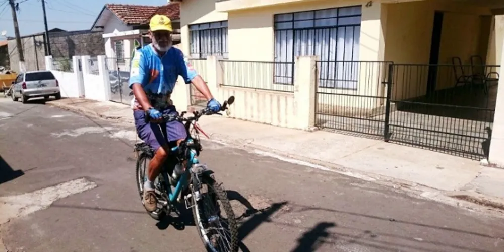 Imagem ilustrativa da imagem Ciclista da região percorre o Brasil para curar doença