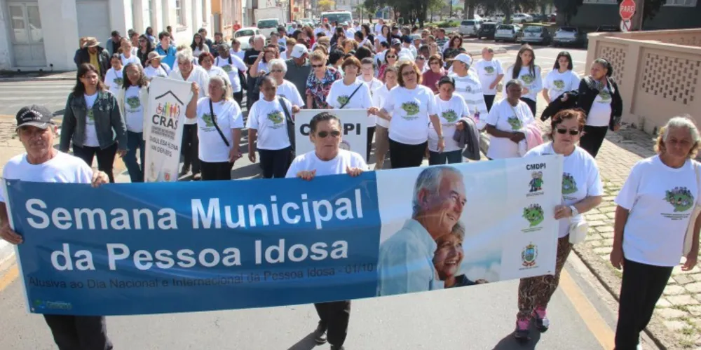 Imagem ilustrativa da imagem Caminhada integra programação Especial do Idoso