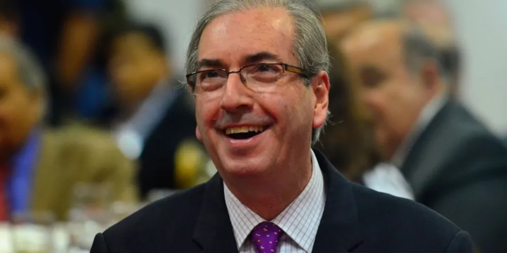 Imagem ilustrativa da imagem Cunha diz que analisará pedidos de impeachment nesta semana