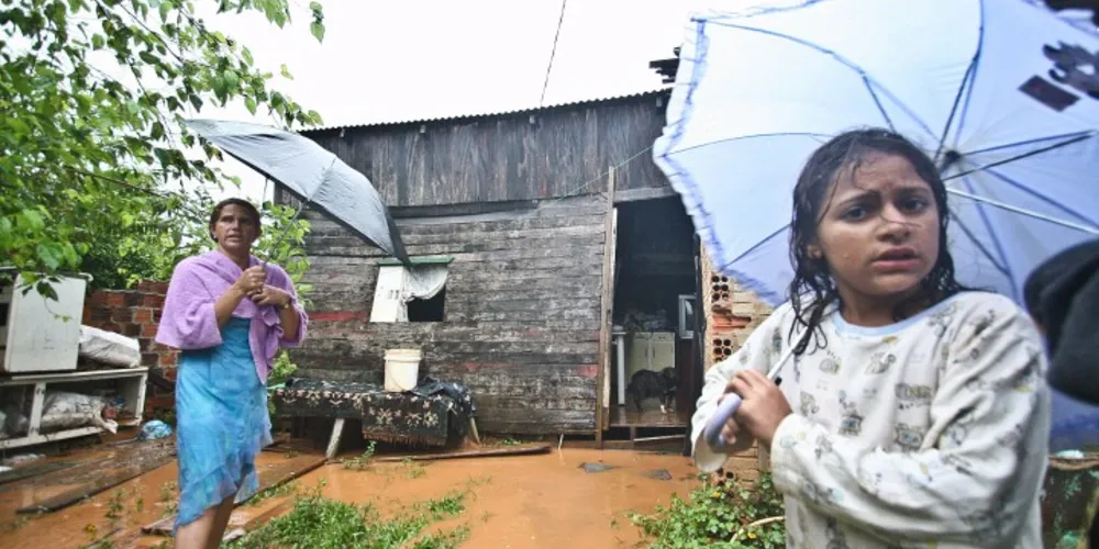 Imagem ilustrativa da imagem Campanha arrecada cobertores para vítimas da chuva em PG