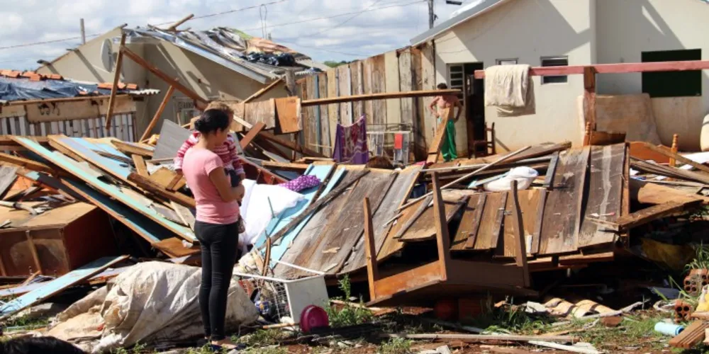 Imagem ilustrativa da imagem Depois da destruição, a vez da solidariedade