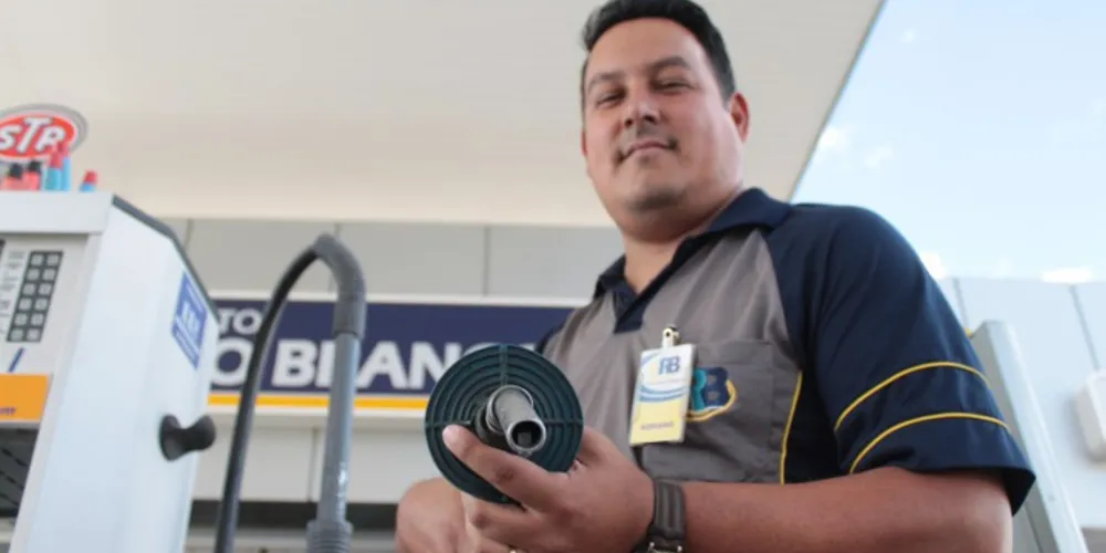 Imagem ilustrativa da imagem Petrobras reajusta gasolina em 6% e diesel em 4%