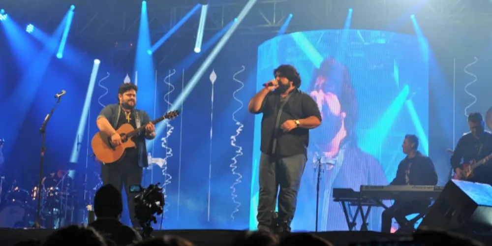 Imagem ilustrativa da imagem Confira como foi o último show da 38ª Efapi - César Menotti e Fabiano