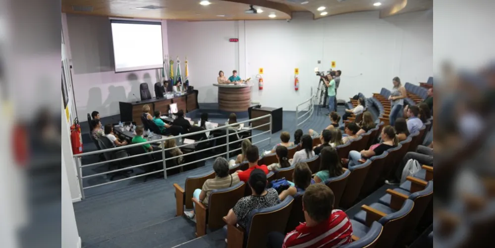 Imagem ilustrativa da imagem Candidatos ao Conselho Tutelar se apresentam em Irati