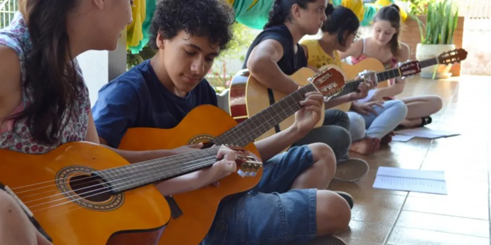 Imagem ilustrativa da imagem São Mateus do Sul oferece oficinas gratuitas de violão