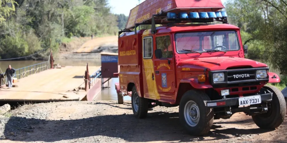 Imagem ilustrativa da imagem Bombeiros encontram última vítima de naufrágio no Tibagi