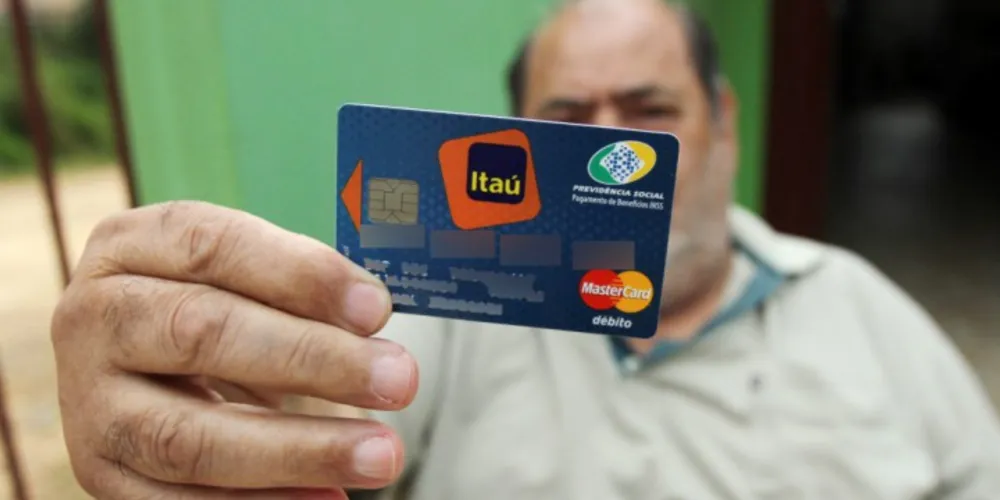 Imagem ilustrativa da imagem Primeira parcela do 13º vai injetar R$ 130 mi na região 