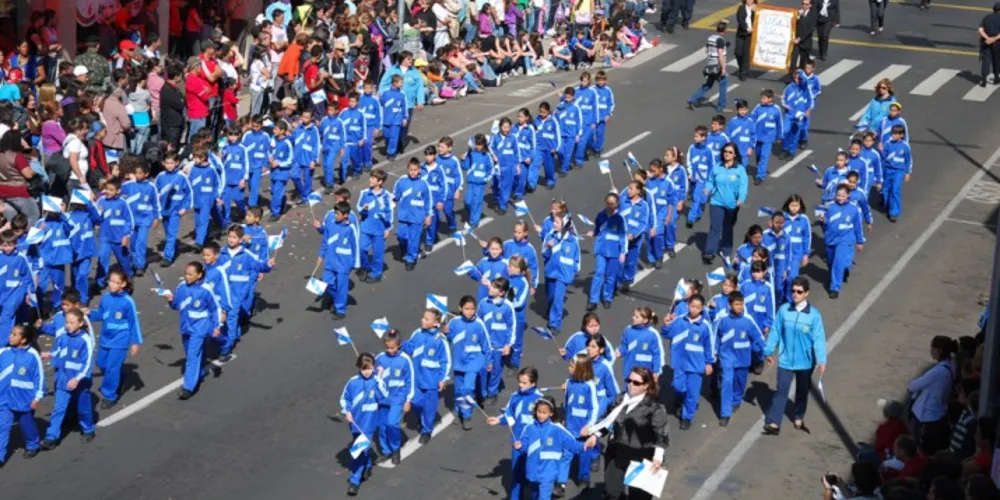 Imagem ilustrativa da imagem Desfile celebra Independência com segmentos civis e militares