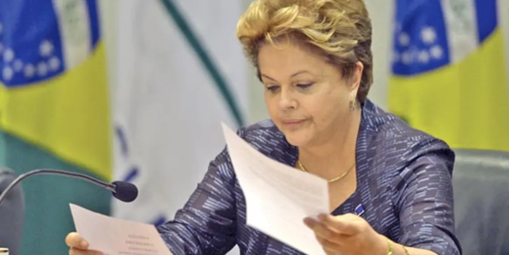 Imagem ilustrativa da imagem Dilma se reúne com ministros para avaliar economia