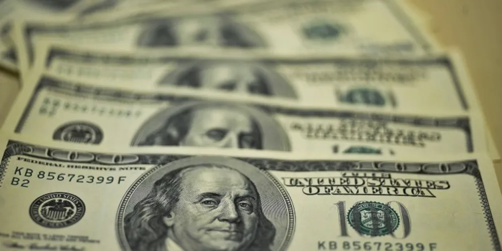 Imagem ilustrativa da imagem Dólar atinge R$ 3,88, maior valor em 13 anos