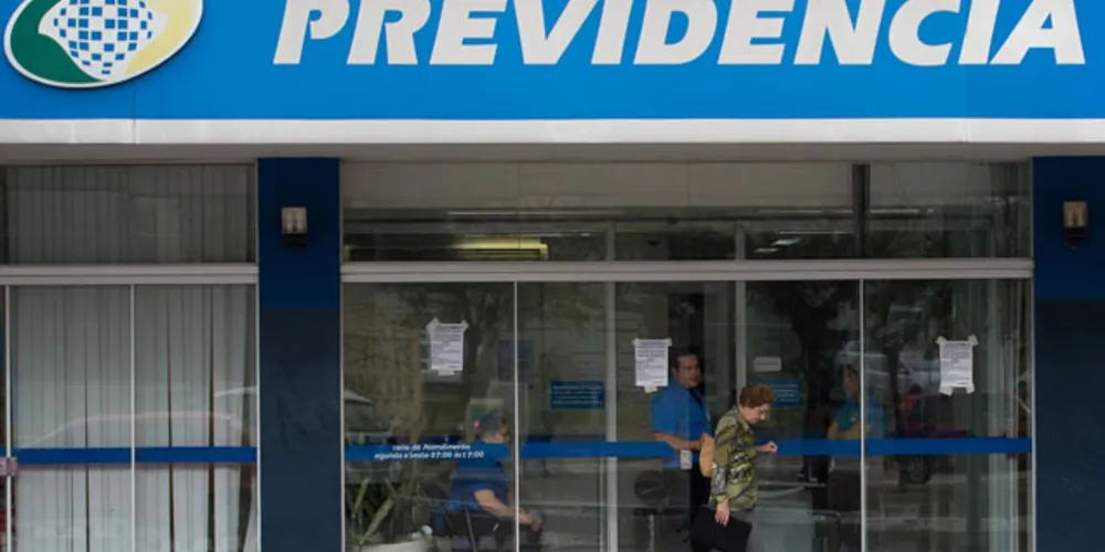 Imagem ilustrativa da imagem Governo economiza R$ 2,6 bilhões com a greve do INSS