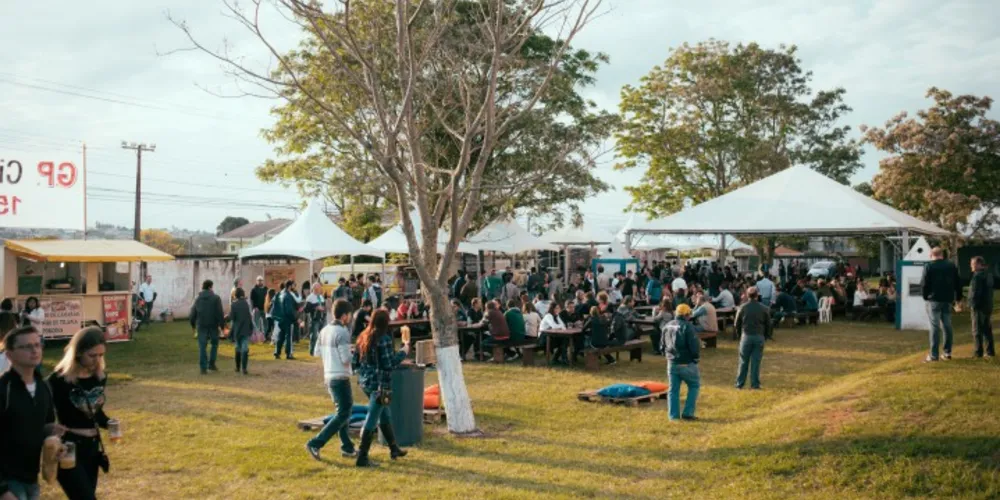 Imagem ilustrativa da imagem Encontro de Mestres Cervejeiros vende 7 mil litros de chope