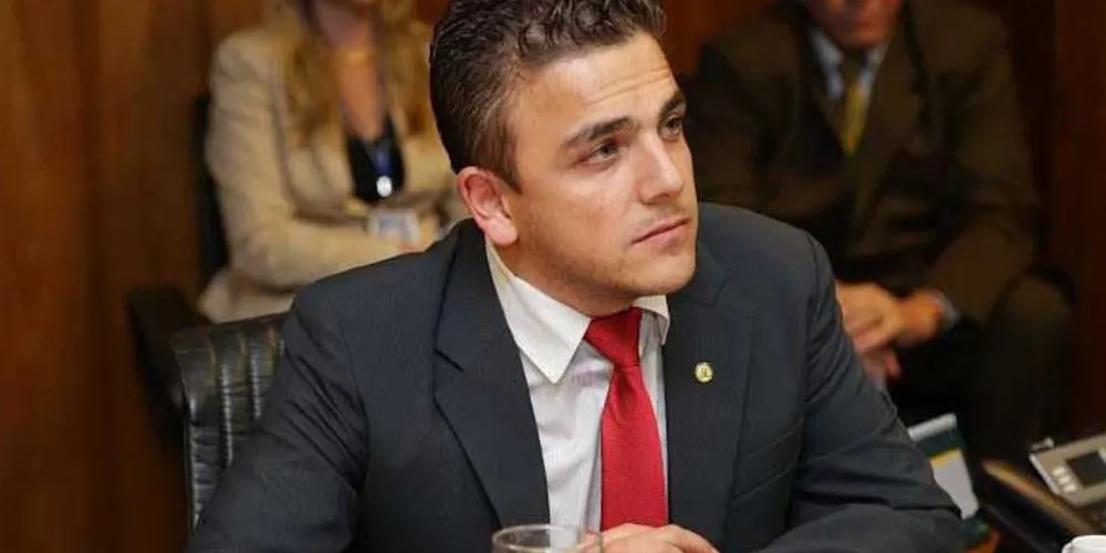 Imagem ilustrativa da imagem Autoridades discutem soluções à Souza Naves