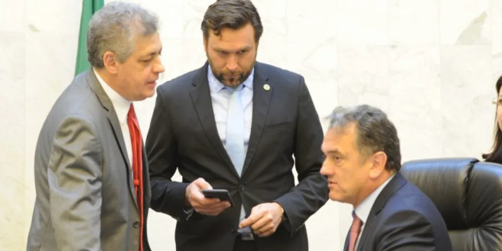 Imagem ilustrativa da imagem Deputados anunciam conjunto de obras para a Souza Naves