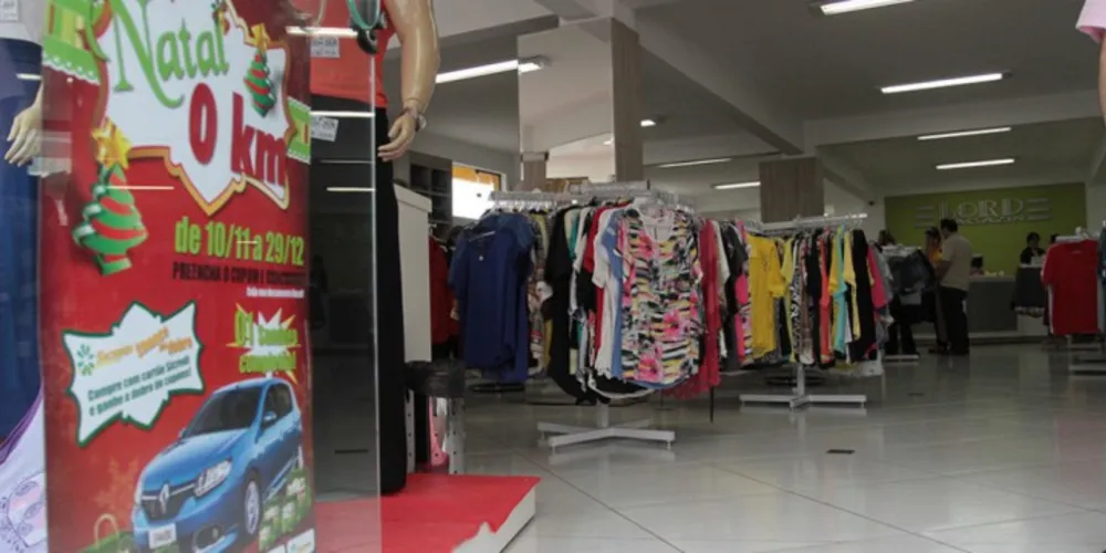 Imagem ilustrativa da imagem Lojas abrem campanhas para incrementar vendas de Natal