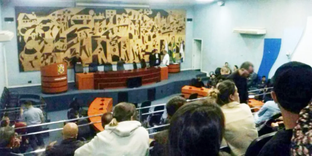 Imagem ilustrativa da imagem Após manifestação, bloco recua de projeto polêmico